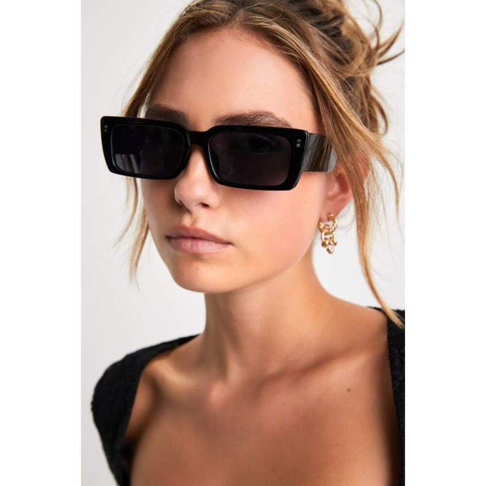 NWT Lulus Icon Ready Black Rectangular Sunglasses - Size One Size